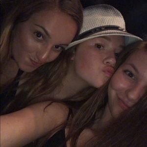 Meet your Posher, Catherine